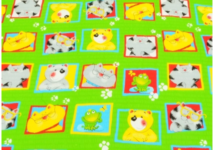 Krepové povlečení Zvířátka zelená v kostce