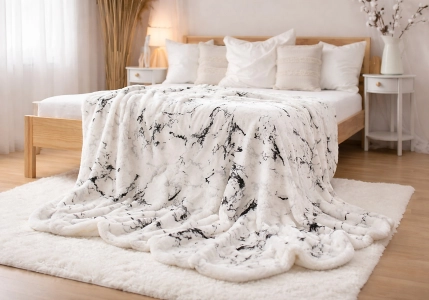 Mikroplyšová deka s beránkem - Mramor bílý